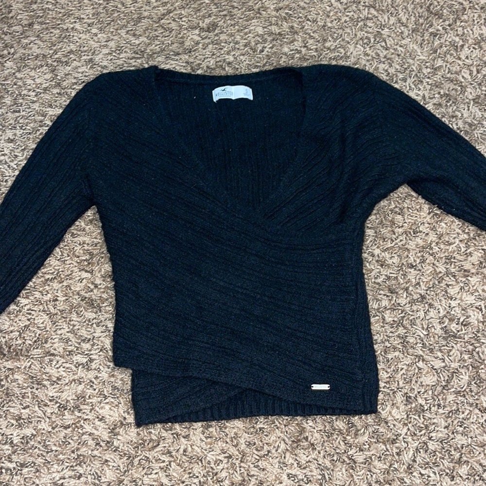 Hollister sweater